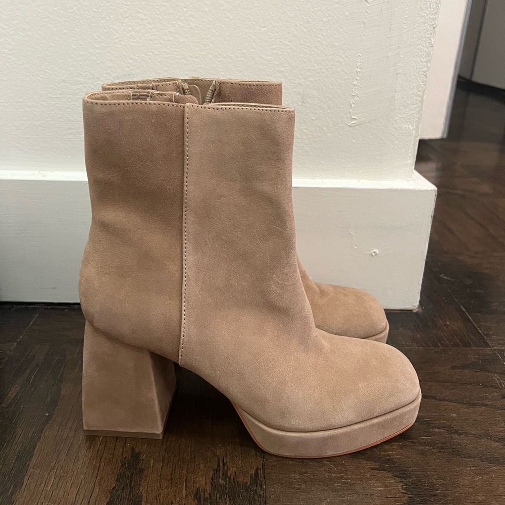 Dolce Vita Suede Tan Heeled Booties